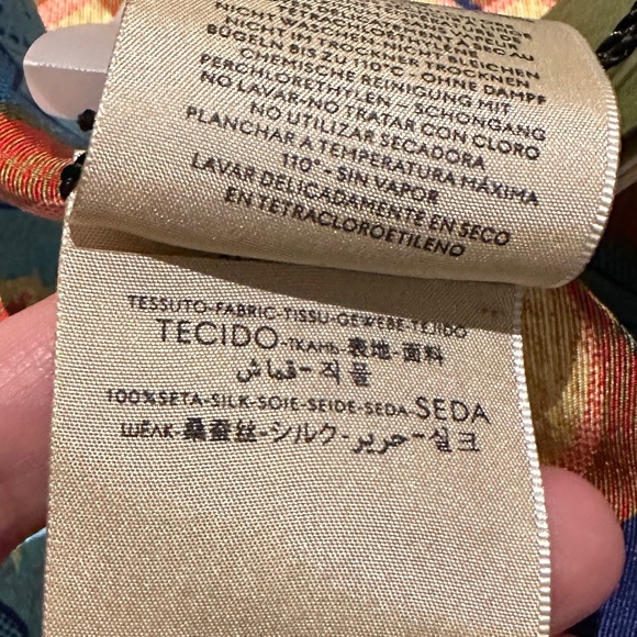 Gucci Scarf - Picture 7 of 8